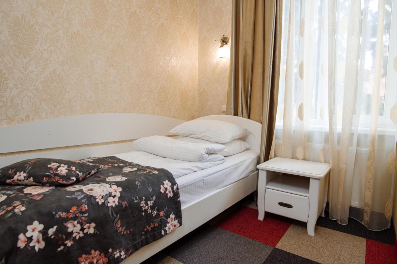 Na Horyzonti Hotel Truszkavec Kültér fotó