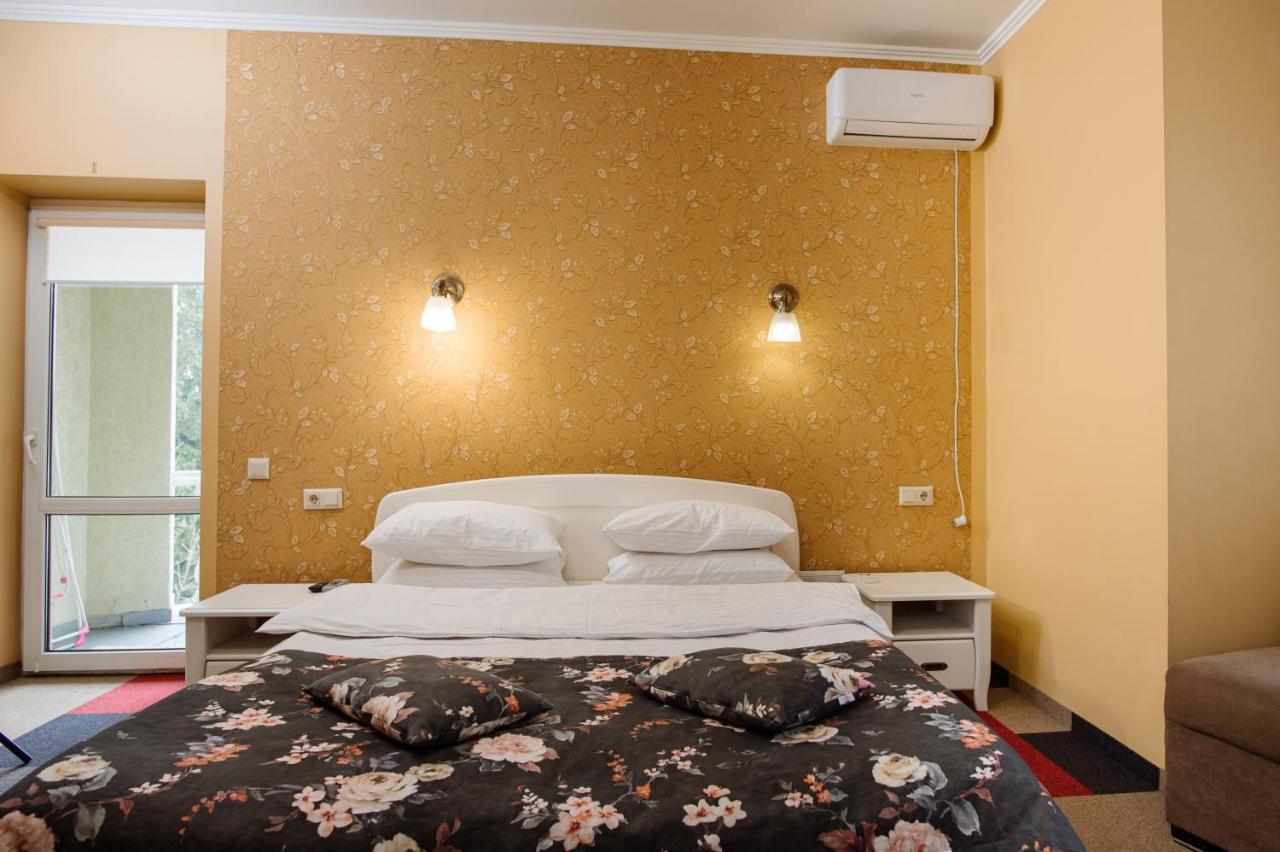 Na Horyzonti Hotel Truszkavec Kültér fotó
