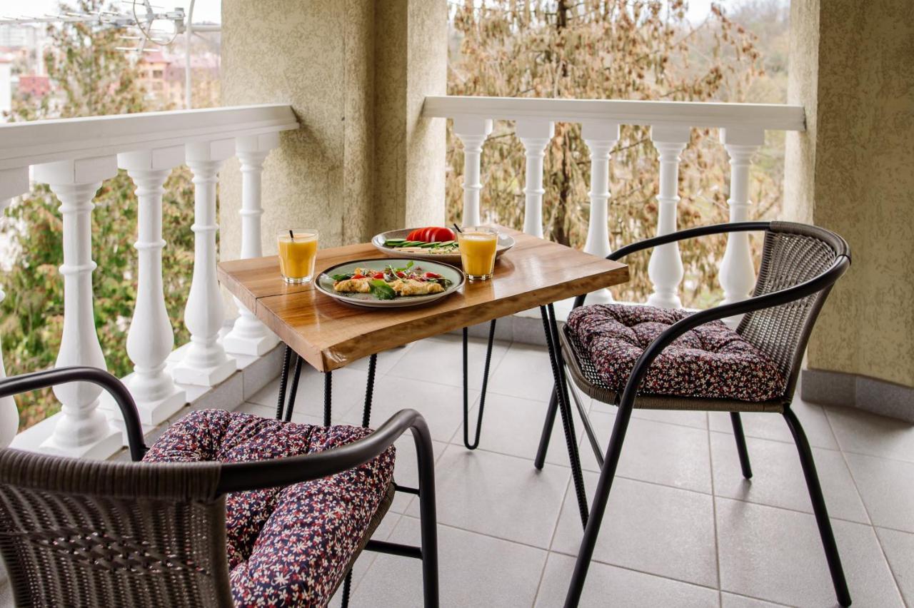Na Horyzonti Hotel Truszkavec Kültér fotó